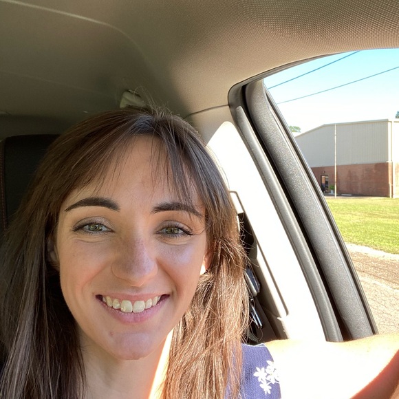 Meet your Posher, Abbie - Picture 1 of 1